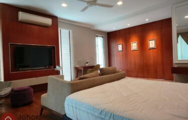 EAST LEDANG POOL VILLA CORNER BUNGALOW HOUSE