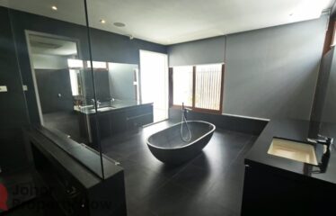 Ledang Heights – Bungalow With Pool ( Sale / Rent )