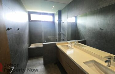 Ledang Heights – Bungalow With Pool ( Sale / Rent )
