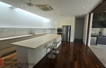 Ledang Heights – Bungalow With Pool ( Sale / Rent )