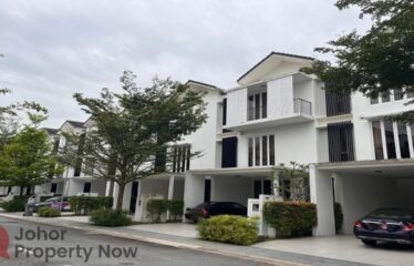 Emerald Bay – 4 Storey Link House Courtyard-3