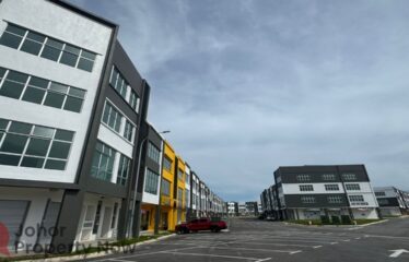 Tropicana Uplands @ Summit Commercial Hub ( Corner )