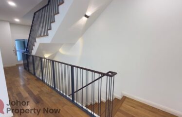 Emerald Bay – 4 Storey Link House Courtyard