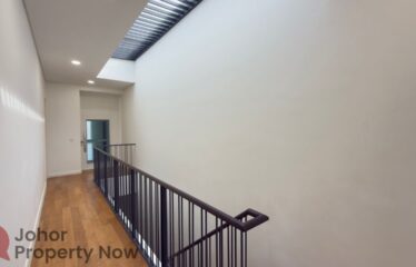 Emerald Bay – 4 Storey Link House Courtyard