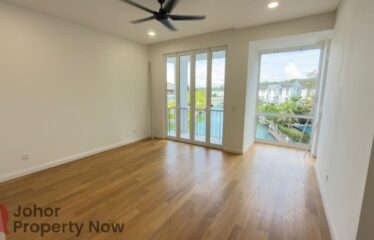 Emerald Bay – 4 Storey Link House Courtyard
