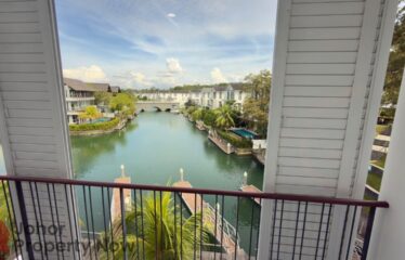 Emerald Bay – 4 Storey Link House Courtyard