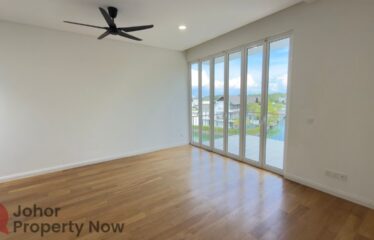 Emerald Bay – 4 Storey Link House Courtyard