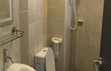 Sky Breeze Service Apartment ( High Floor )