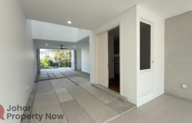 Emerald Bay – 4 Storey Link House Courtyard