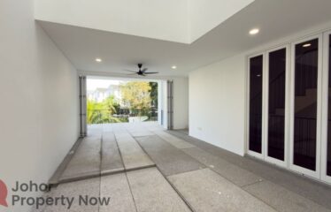 Emerald Bay – 4 Storey Link House Courtyard